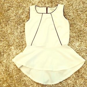 Peplum top w piping and zipper detail